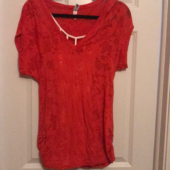 BKE Coral V-Neck Burn Out Top - Picture 2 of 3